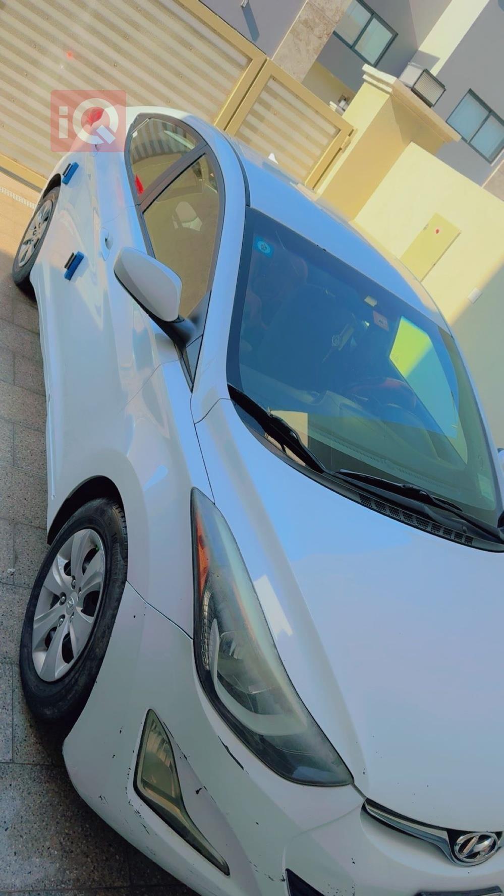 هیۆندای ئەلەنترا